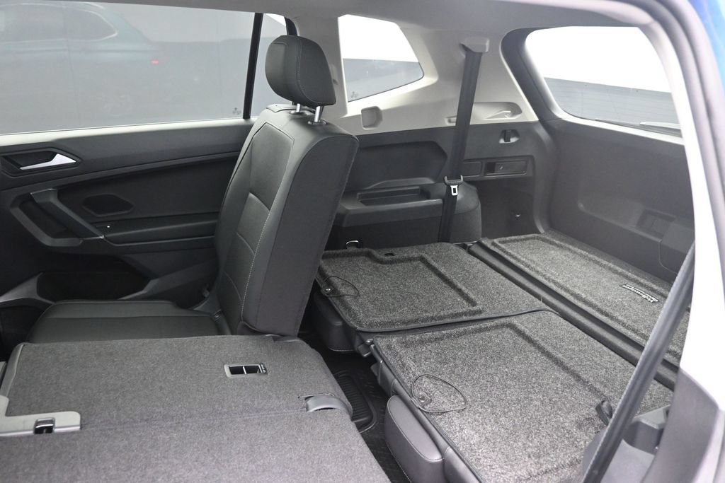 Used 2020 Volkswagen Tiguan SEL FWD image 22