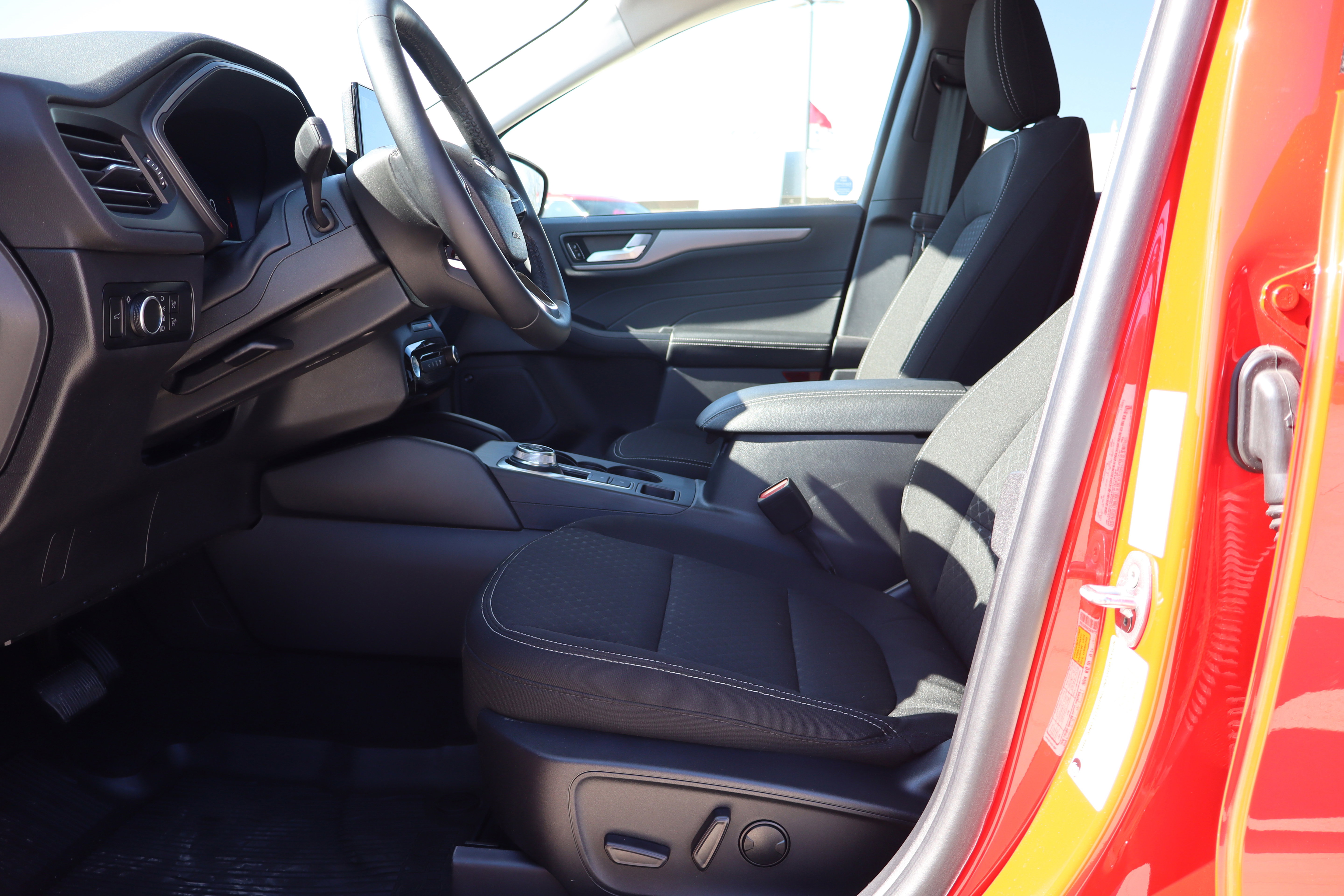 Used 2024 Ford Escape Active w/ Tech Pack #2 image 8