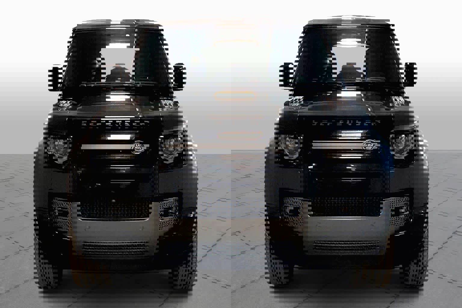 Used 2023 Land Rover Defender 110 V8 image 4