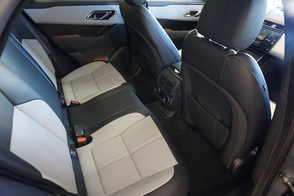 New 2026 Land Rover Range Rover Velar Dynamic SE image 26