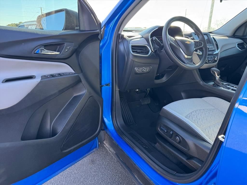 Used 2024 Chevrolet Equinox LS w/ LS Convenience Package image 13