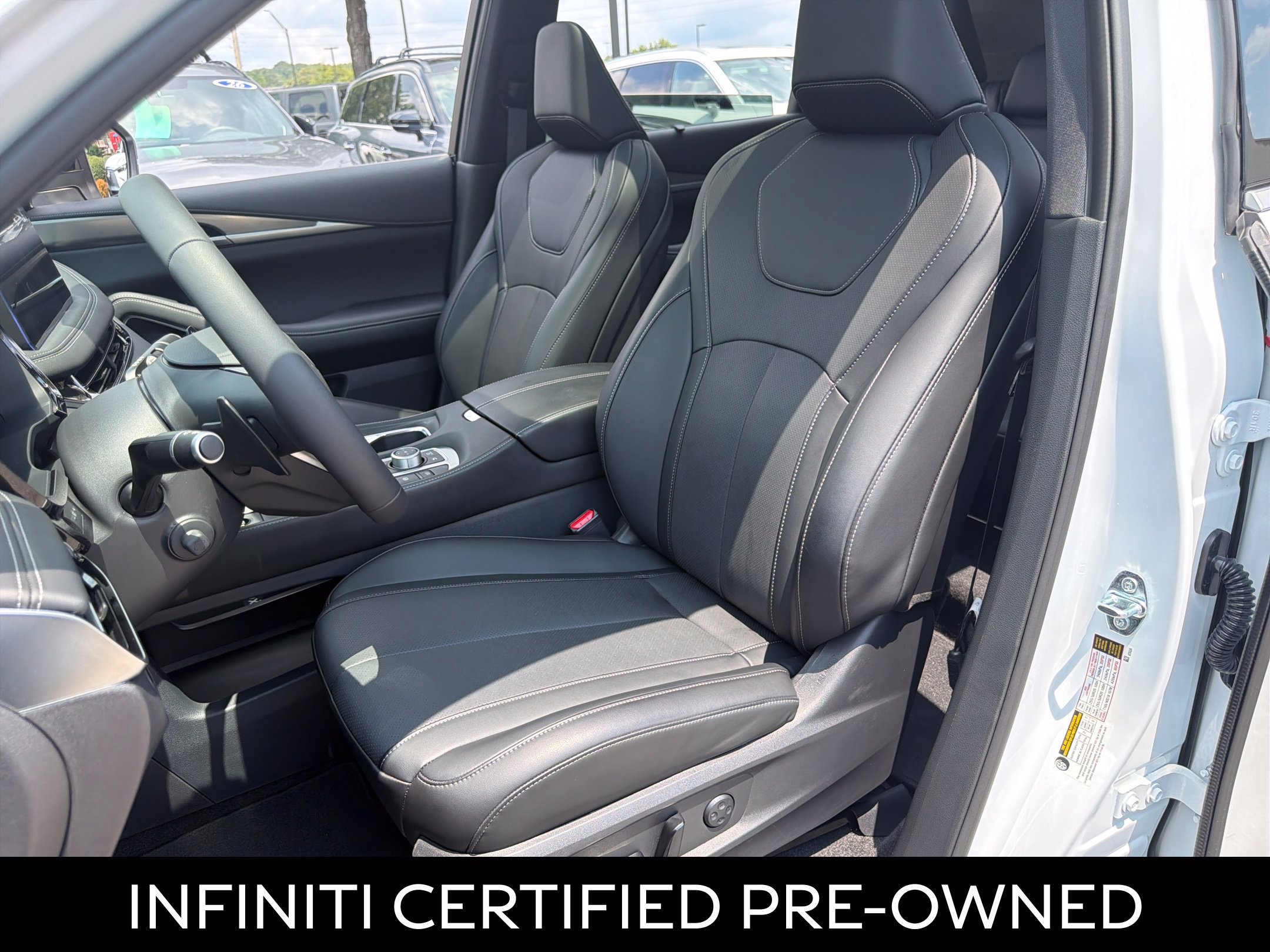 Certified 2026 INFINITI QX60 Luxe w/ Cargo Package FWD image 29