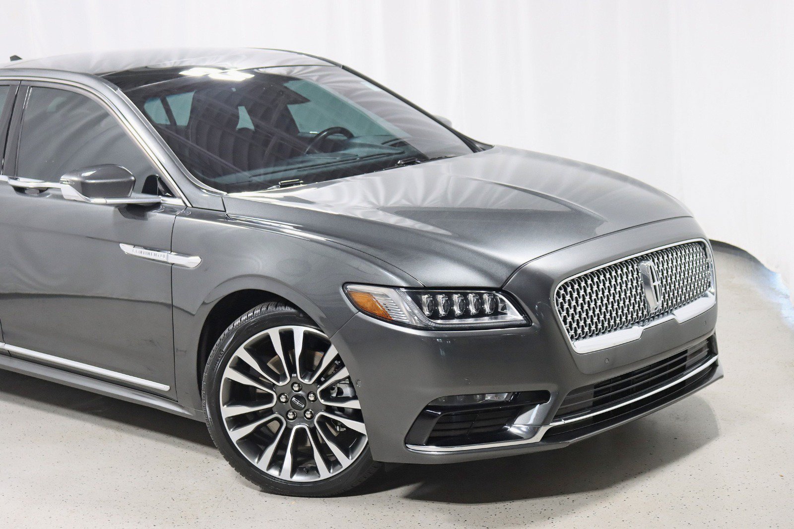 Used 2019 Lincoln Continental Reserve w/ Rear Seat Package AWD/4WD image 2