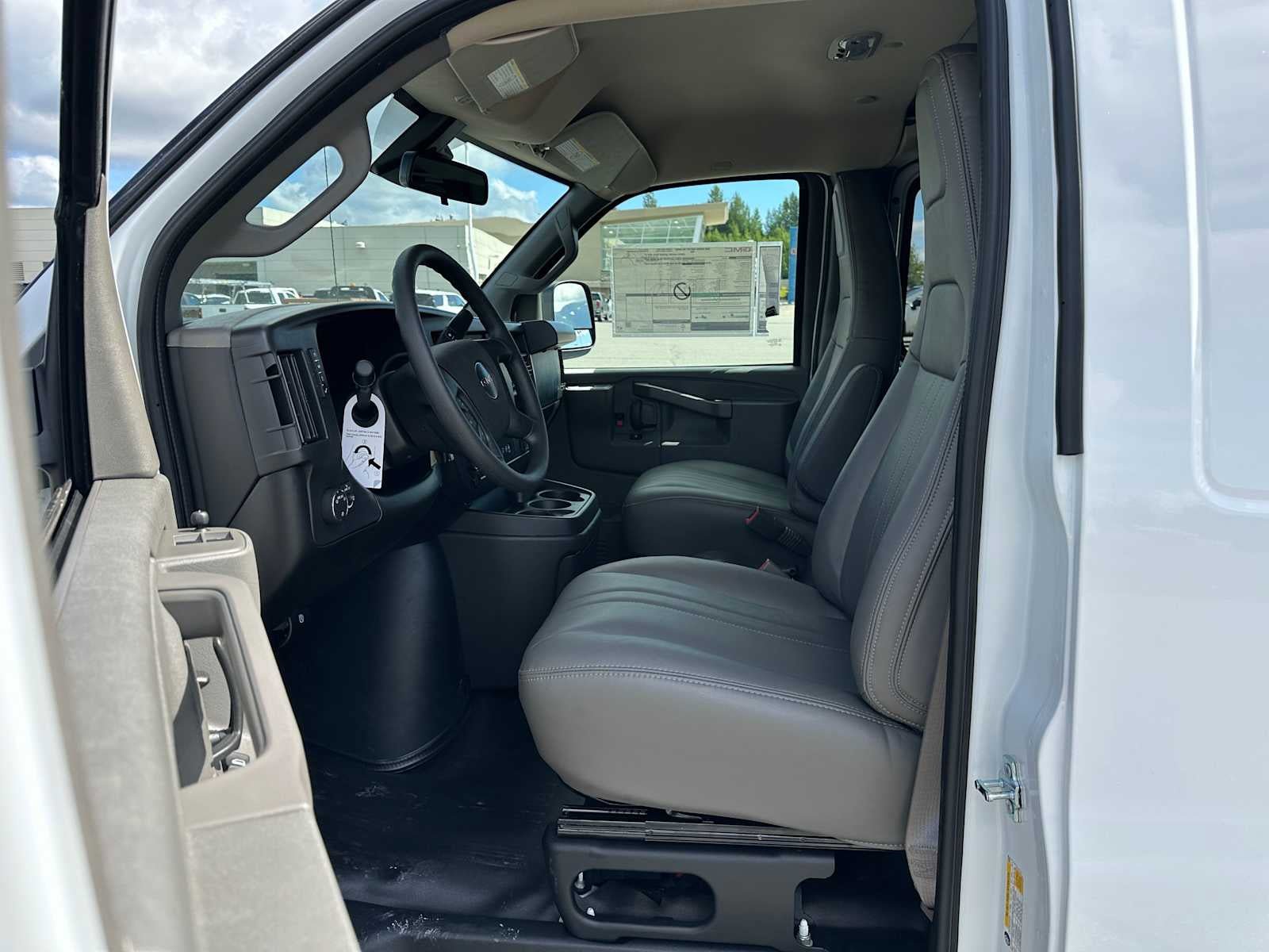 New 2025 GMC Savana 3500 Extended w/ Driver Convenience Package RWD image 25