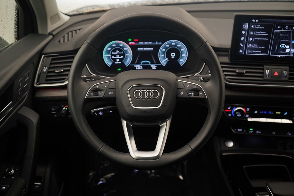 Used 2025 Audi Q5 e Premium Plus w/ Premium Plus Package image 9