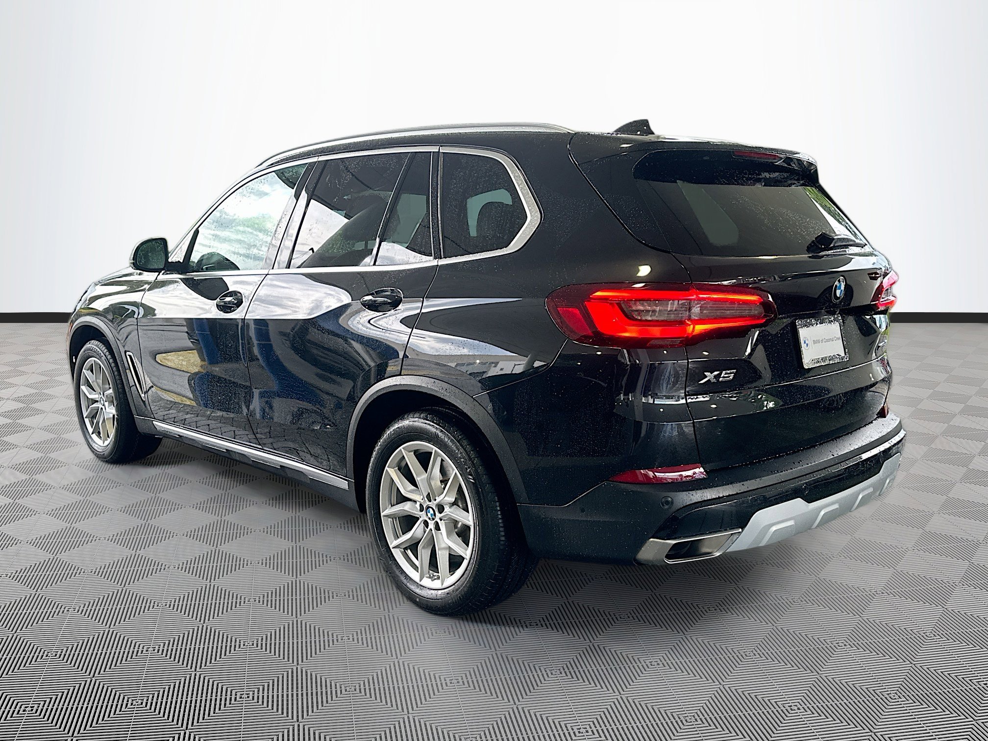 Certified 2023 BMW X5 xDrive40i w/ Luxury Seating Package image 5
