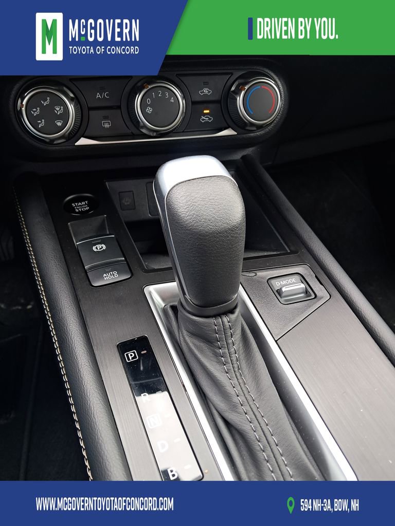 Used 2025 Nissan Kicks SV image 29