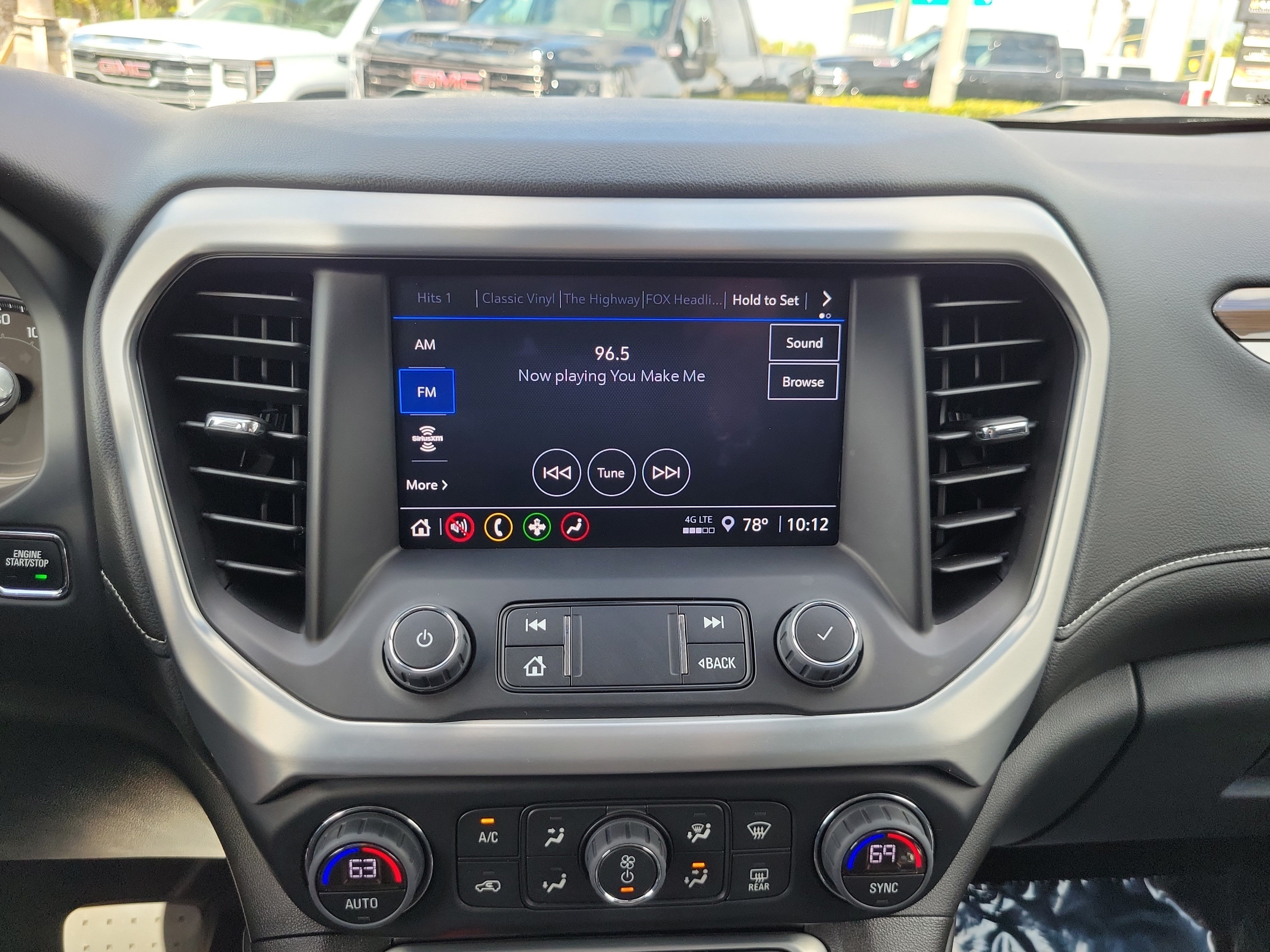 Used 2023 GMC Acadia SLE w/ Driver Convenience Package FWD image 22