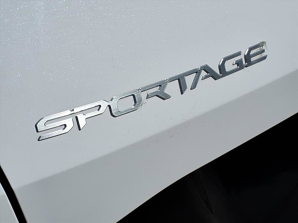 Used 2024 Kia Sportage SX image 32