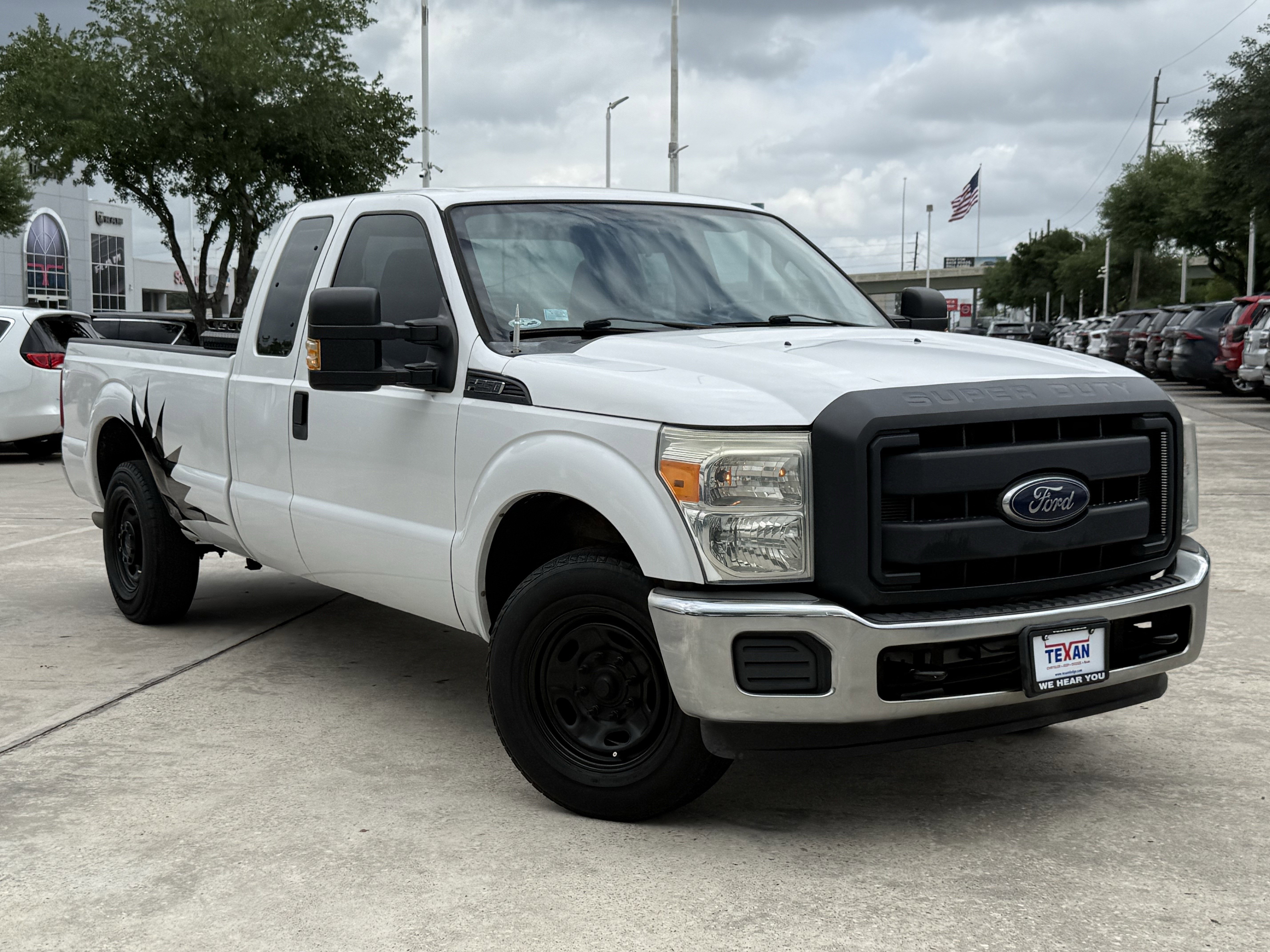 Used 2015 Ford F250 XL w/ Power Equipment Group RWD image 2