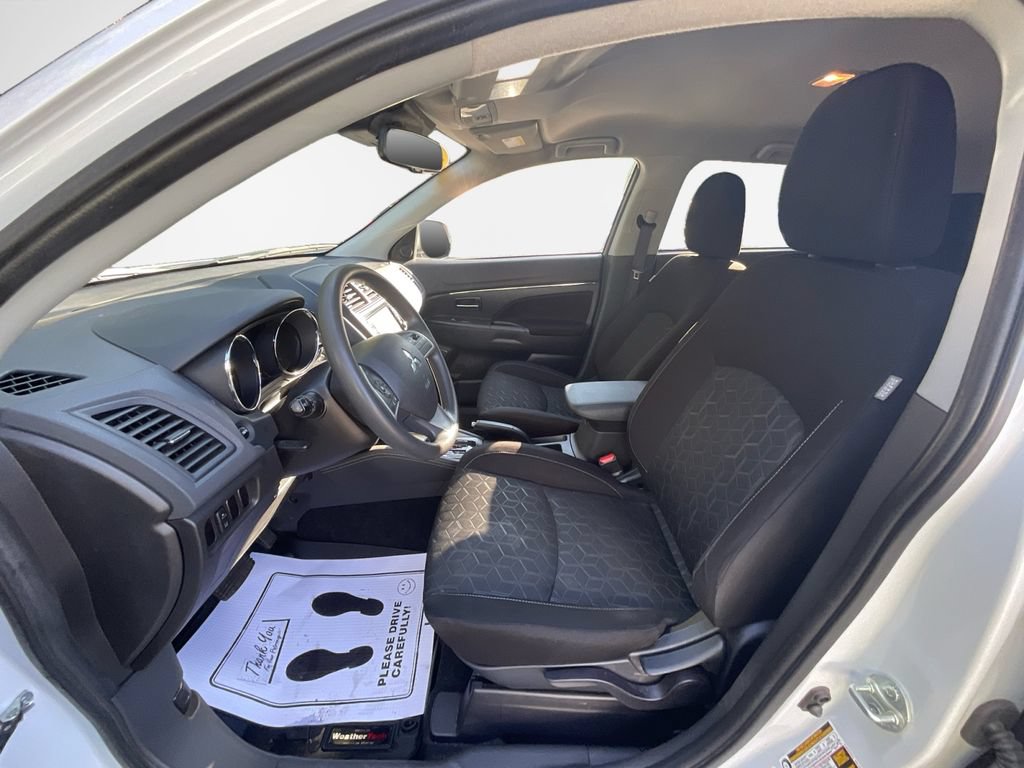 Used 2022 Mitsubishi Outlander Sport ES FWD image 12