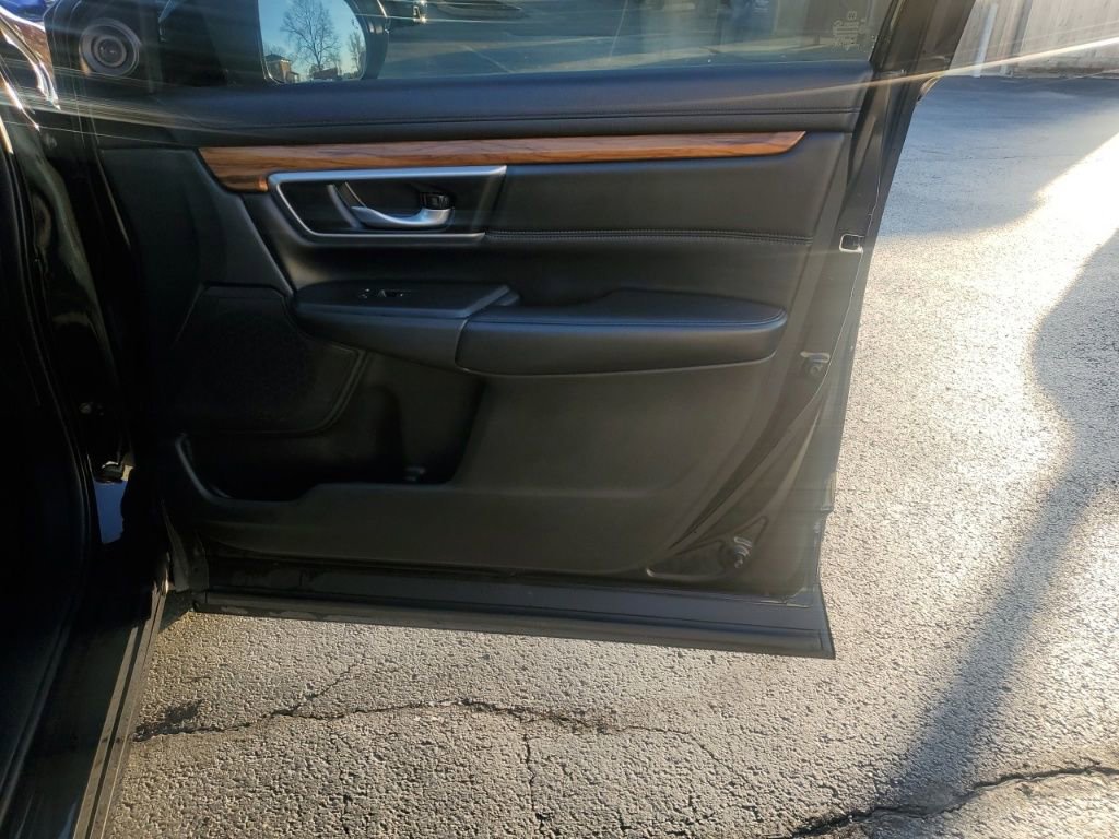 Used 2020 Honda CR-V Touring image 29