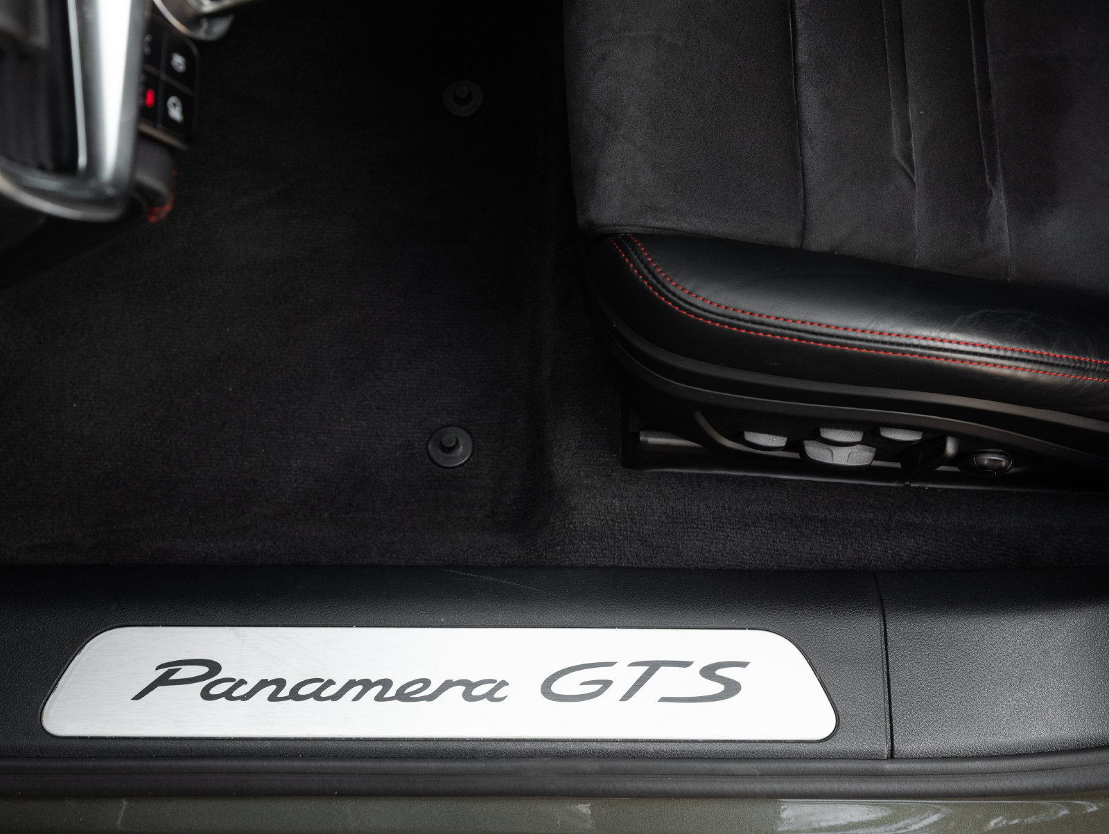 Certified 2023 Porsche Panamera GTS AWD/4WD image 21