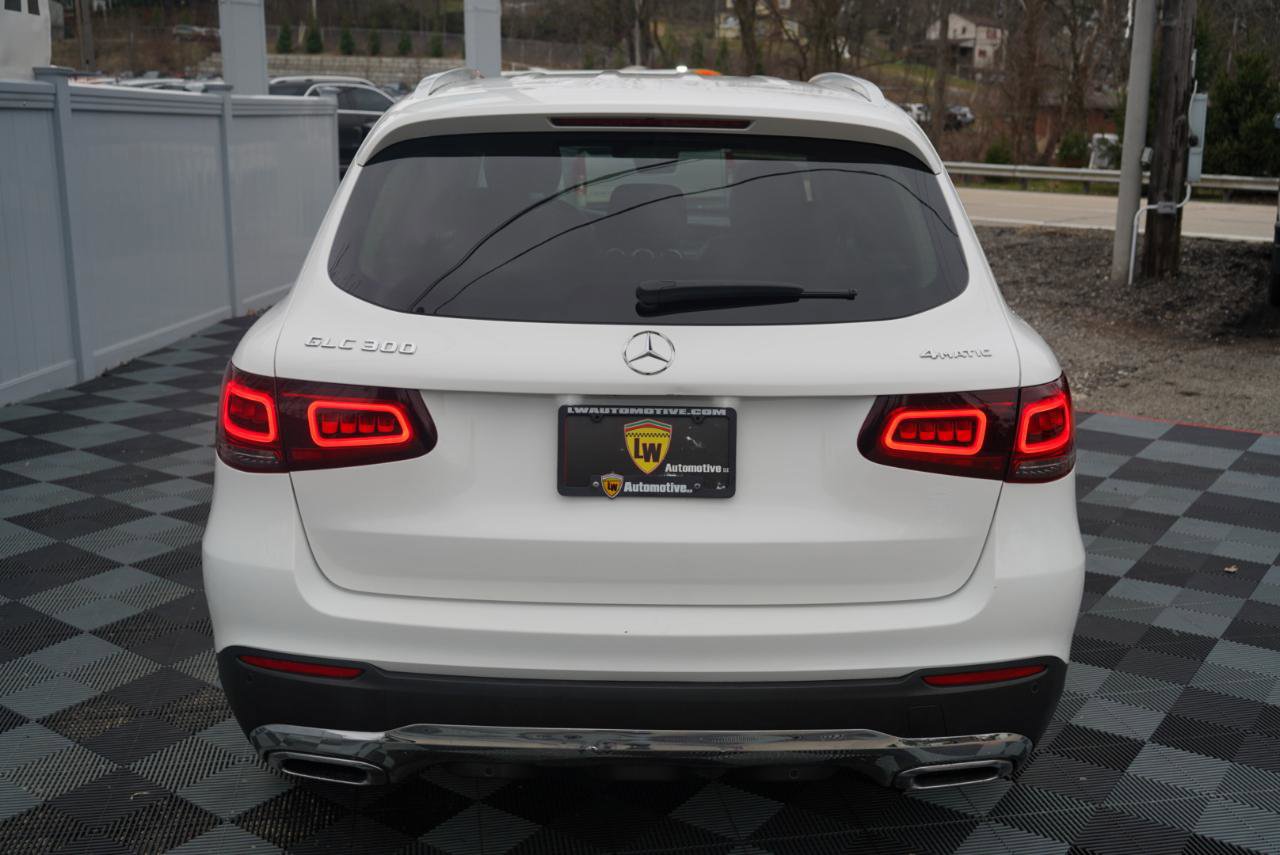Used 2022 Mercedes-Benz GLC 300 4MATIC w/ Premium Package Lite image 7