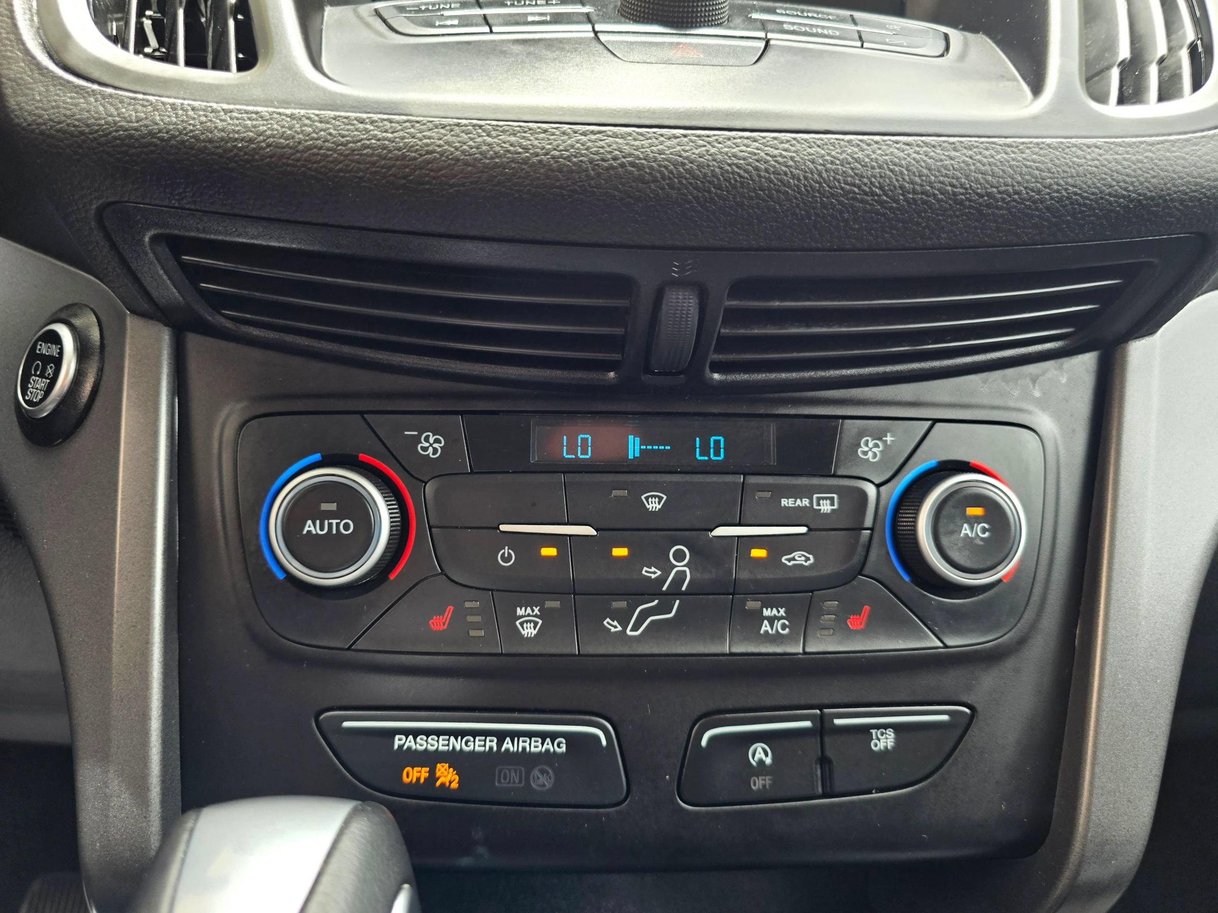 Used 2019 Ford Escape SEL FWD image 33