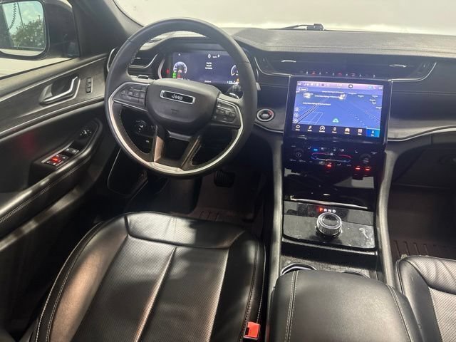 Used 2024 Jeep Grand Cherokee L Limited w/ Luxury Tech Group II RWD image 20