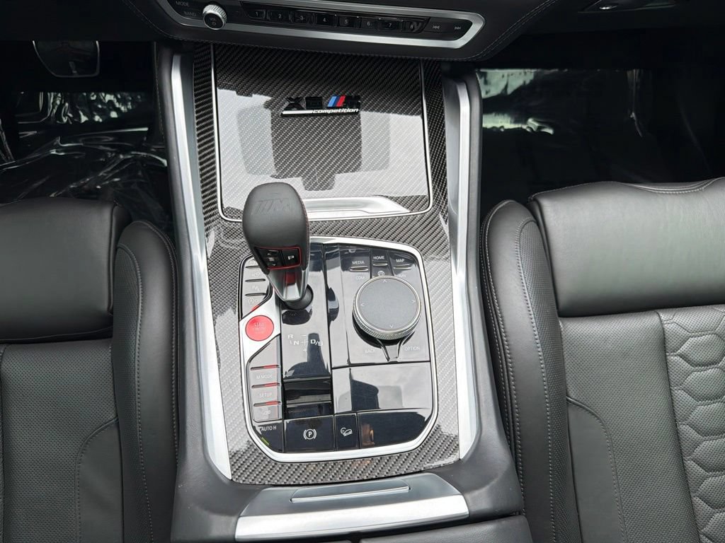 Used 2021 BMW X6 M AWD/4WD image 32