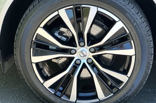 Used 2023 Volvo XC60 B5 Plus w/ Climate Package AWD/4WD image 25