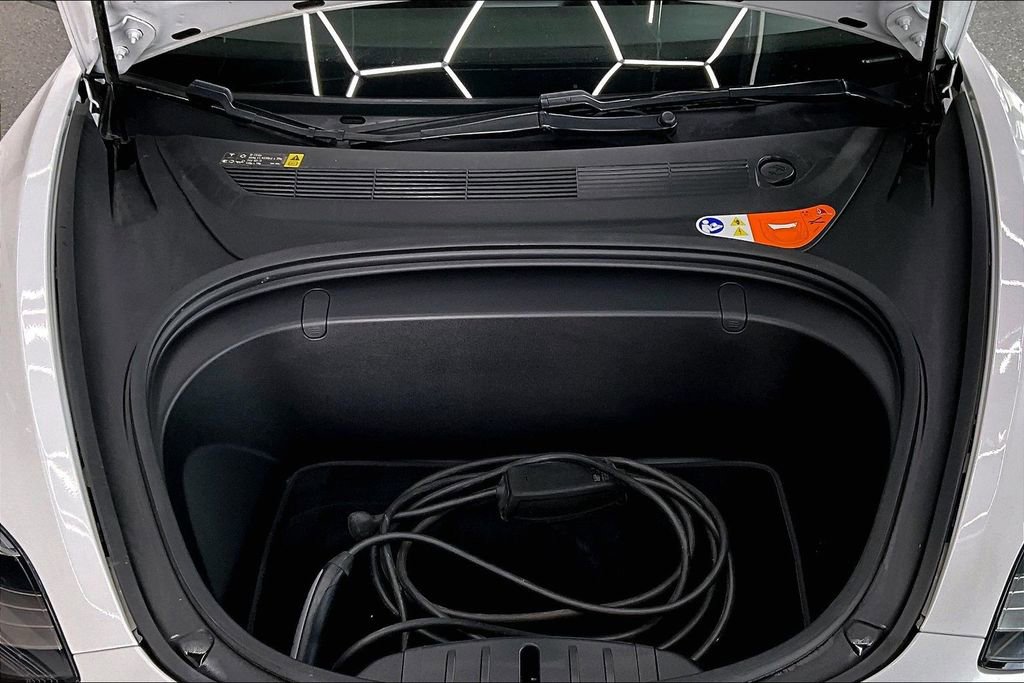 Used 2018 Tesla Model 3 Long Range image 28