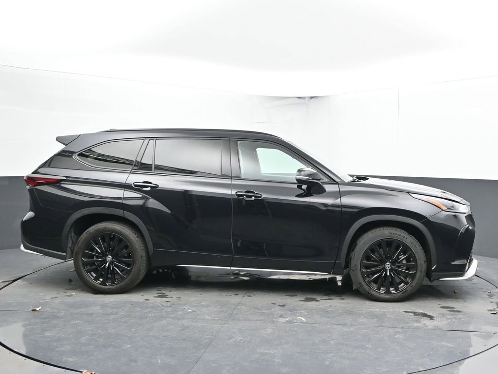 Used 2025 Toyota Highlander XSE image 12
