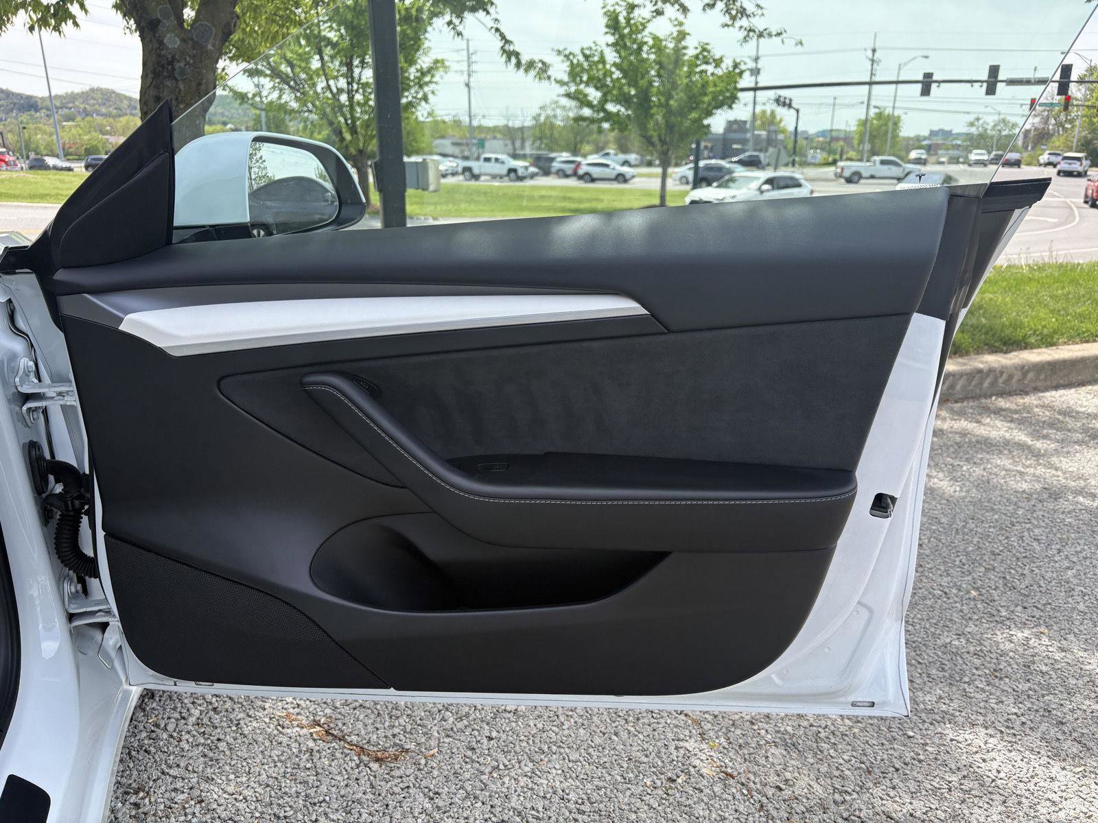 Used 2023 Tesla Model 3 Performance image 15