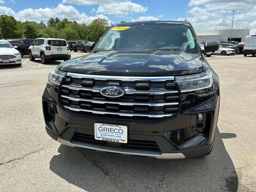 Used 2026 Ford Explorer Active w/ Active Comfort Package AWD/4WD image 8