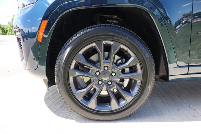 New 2026 Jeep Grand Cherokee L Limited AWD/4WD image 32