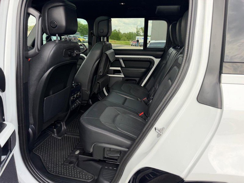 Used 2022 Land Rover Defender 110 X-Dynamic HSE AWD/4WD image 9