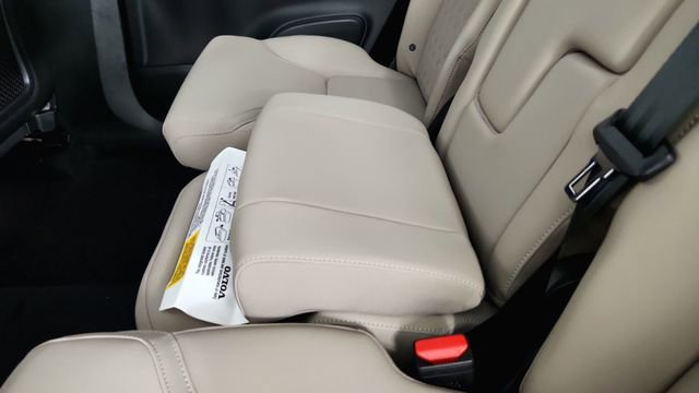 Used 2026 Volvo XC90 B6 Plus w/ Protection Package Premier AWD/4WD image 32