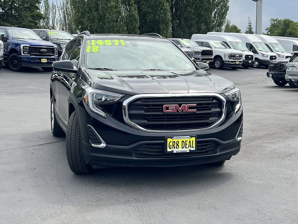Used 2018 GMC Terrain SLE w/ Driver Convenience Package FWD image 3