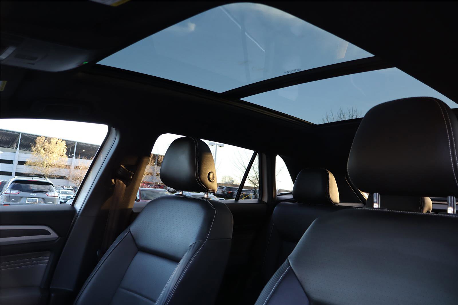 Used 2021 Volkswagen Atlas Cross Sport SE image 23