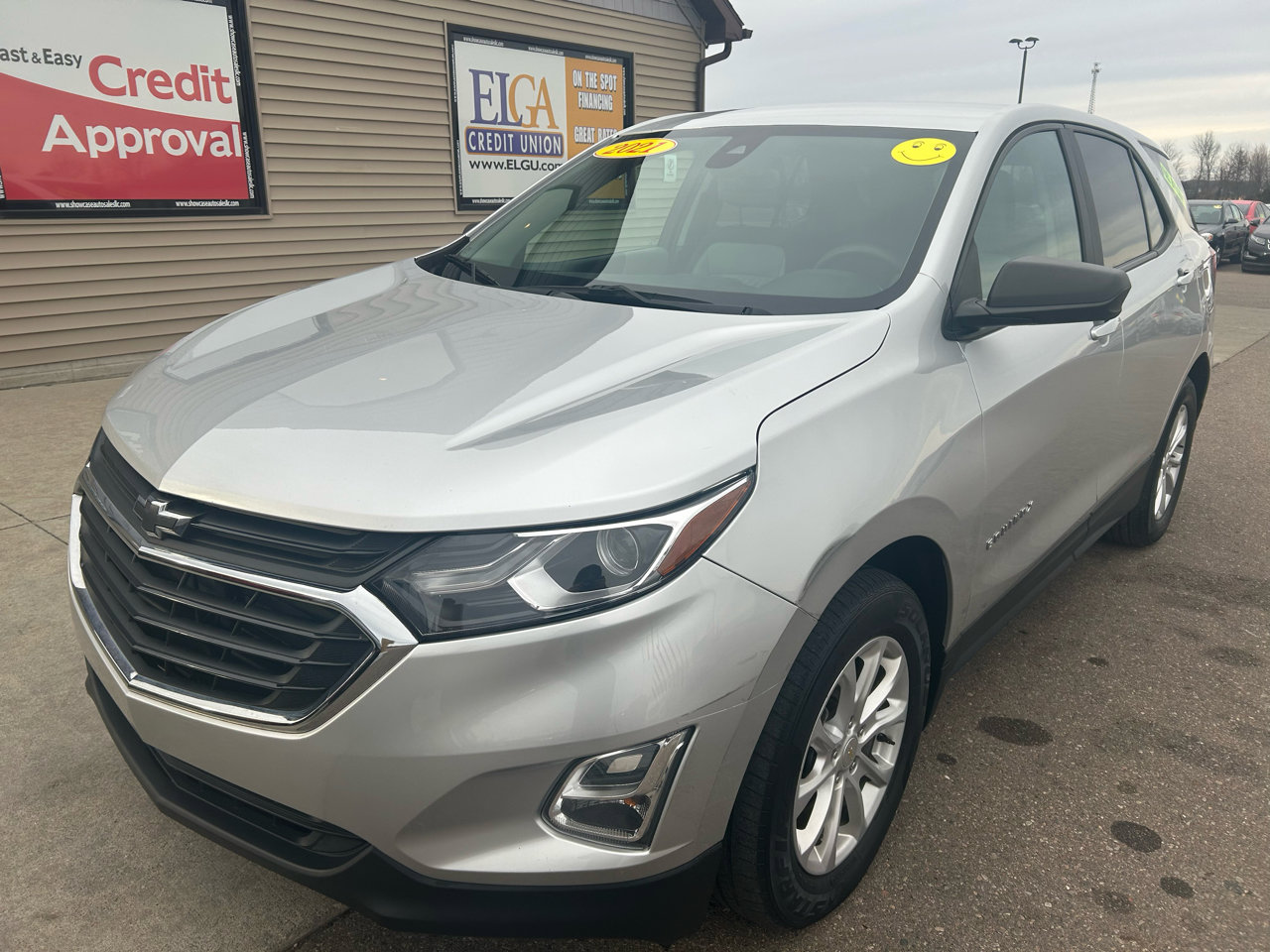 Used 2021 Chevrolet Equinox LS w/ LS Convenience Package image 1