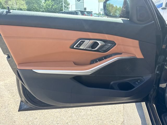 Used 2021 BMW 330i xDrive Sedan w/ Premium Package AWD/4WD image 10