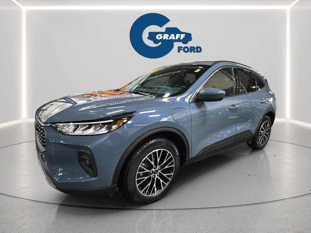 Used 2023 Ford Escape SE image 2