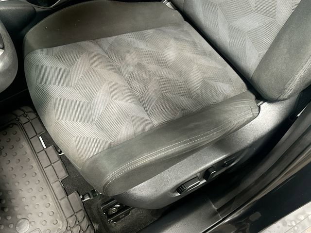 Used 2016 Nissan Rogue SV image 20