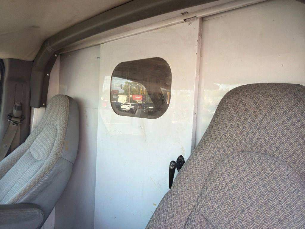 Used 2007 Chevrolet Express 3500 RWD image 6