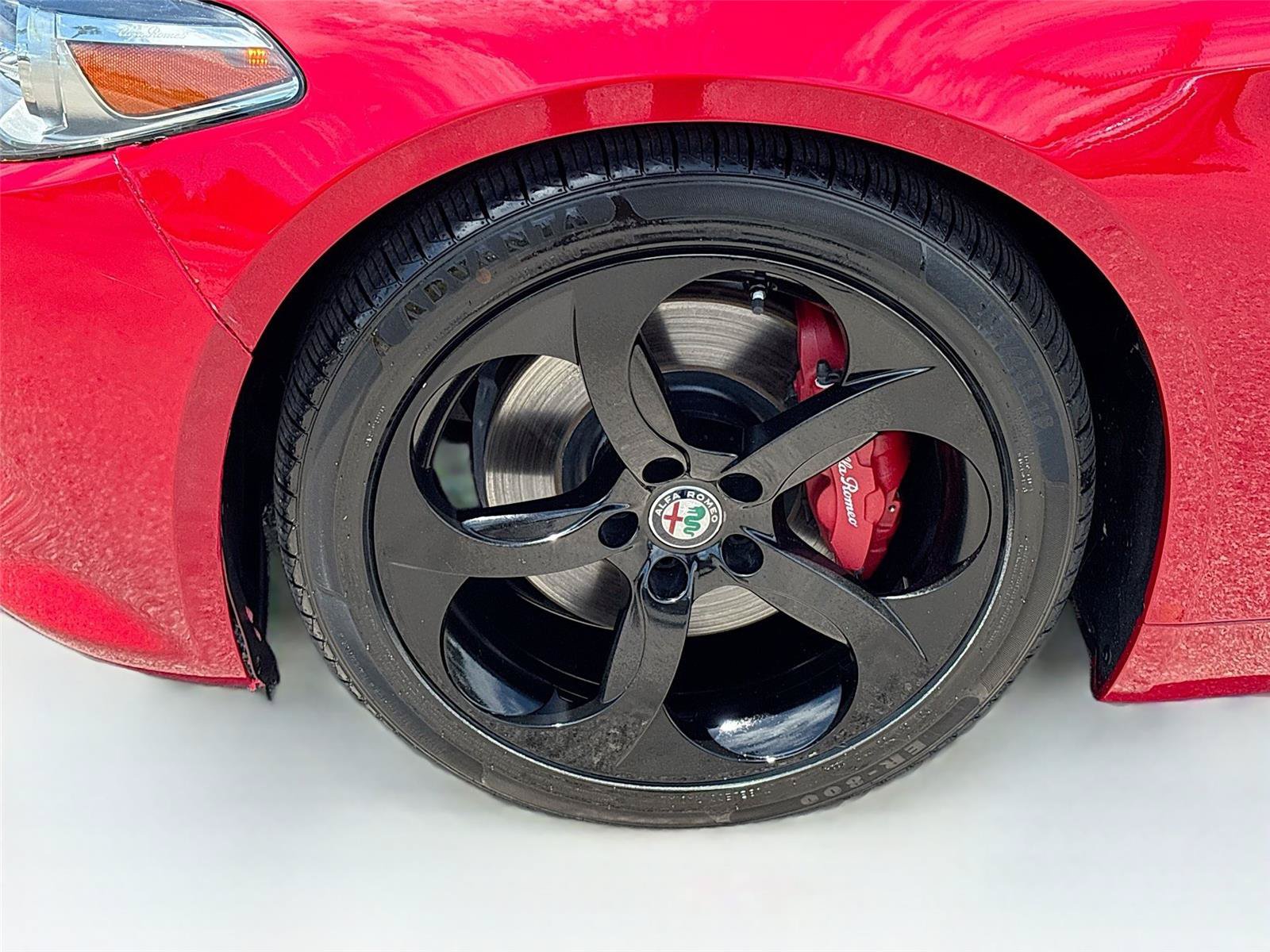 Used 2017 Alfa Romeo Giulia w/ Sport Appearance Package RWD image 30
