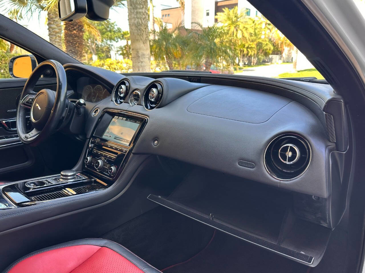 Used 2015 Jaguar XJ R LWB RWD image 61