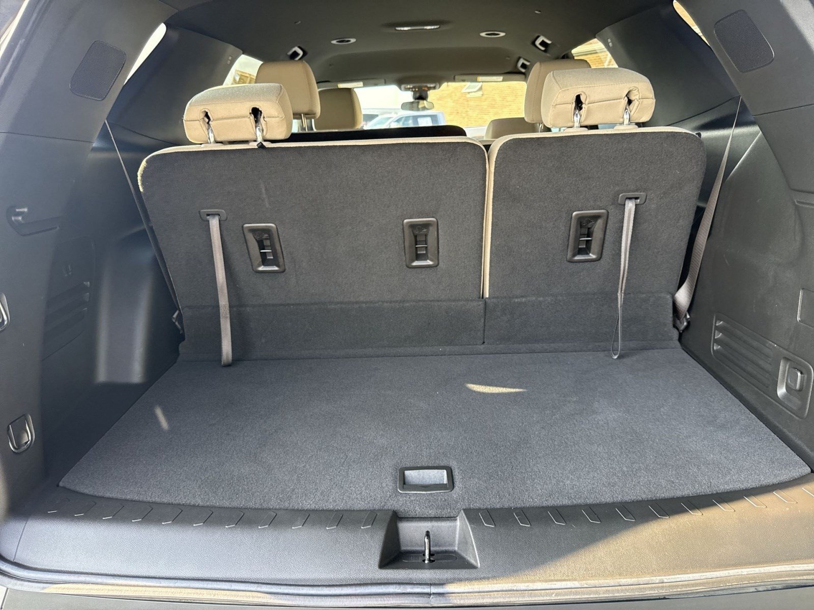 Used 2023 Chevrolet Traverse LS FWD image 24