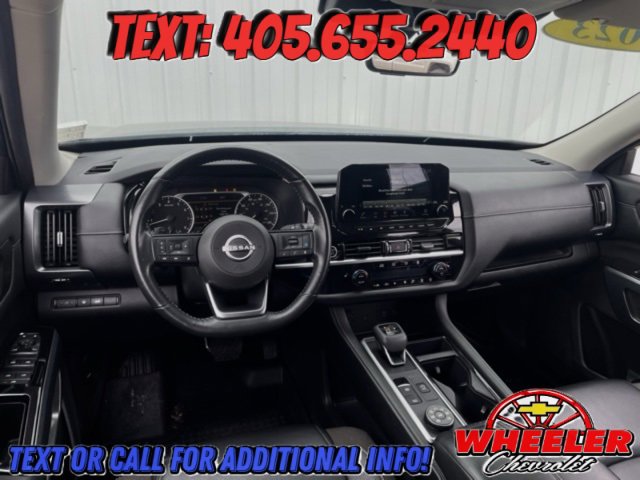 Used 2023 Nissan Pathfinder SL w/ Black Appearance Package image 14