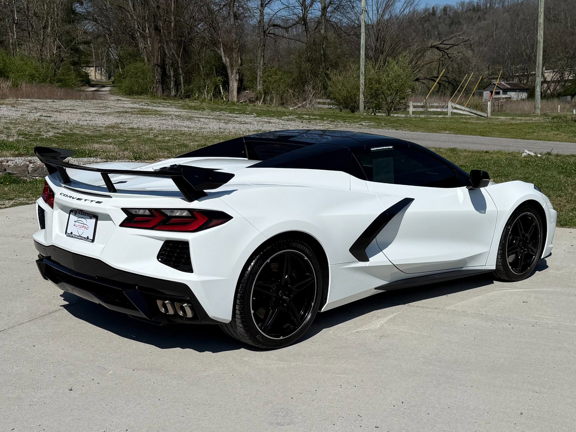 Used 2023 Chevrolet Corvette Stingray Premium Conv w/ Z51 Performance Package RWD image 3