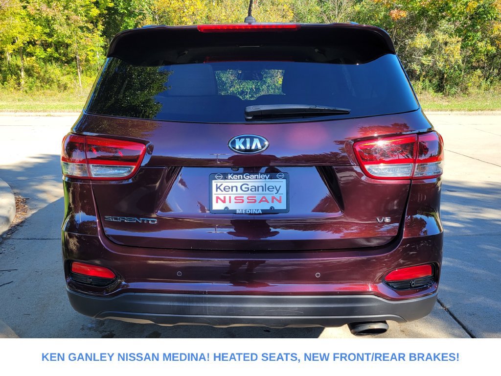 Used 2019 Kia Sorento S AWD/4WD image 4