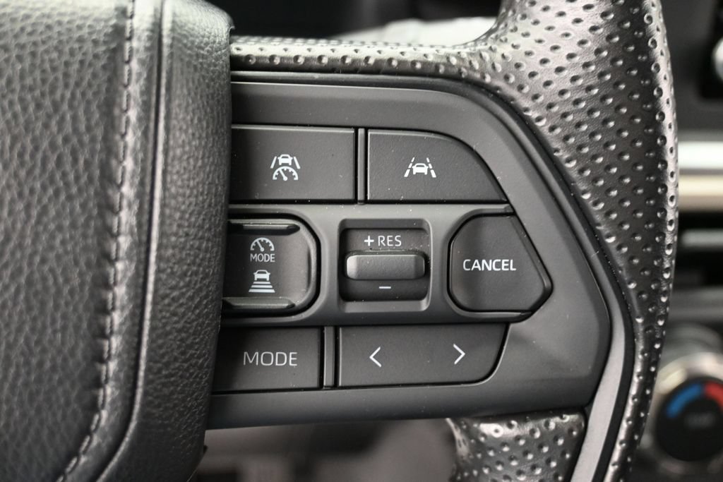 Used 2025 Toyota Tacoma SR5 RWD image 18