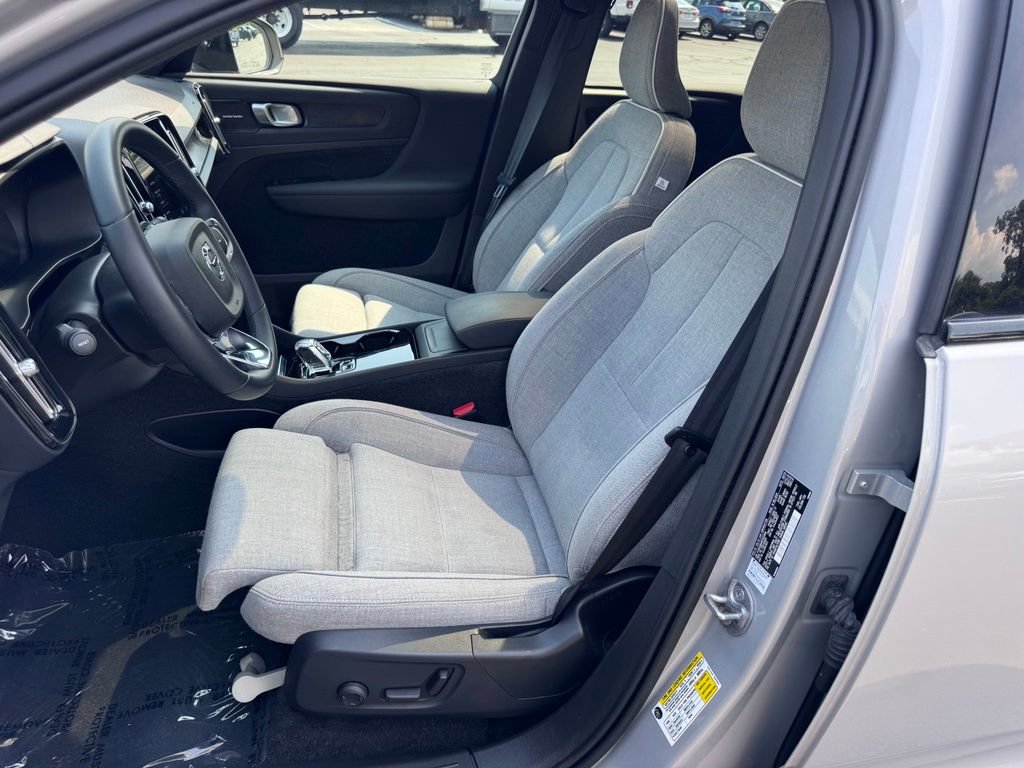 Used 2023 Volvo C40 P8 Recharge Ultimate AWD/4WD image 19