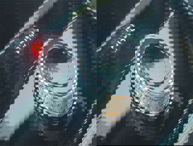 Used 2025 Jeep Grand Cherokee Laredo image 31