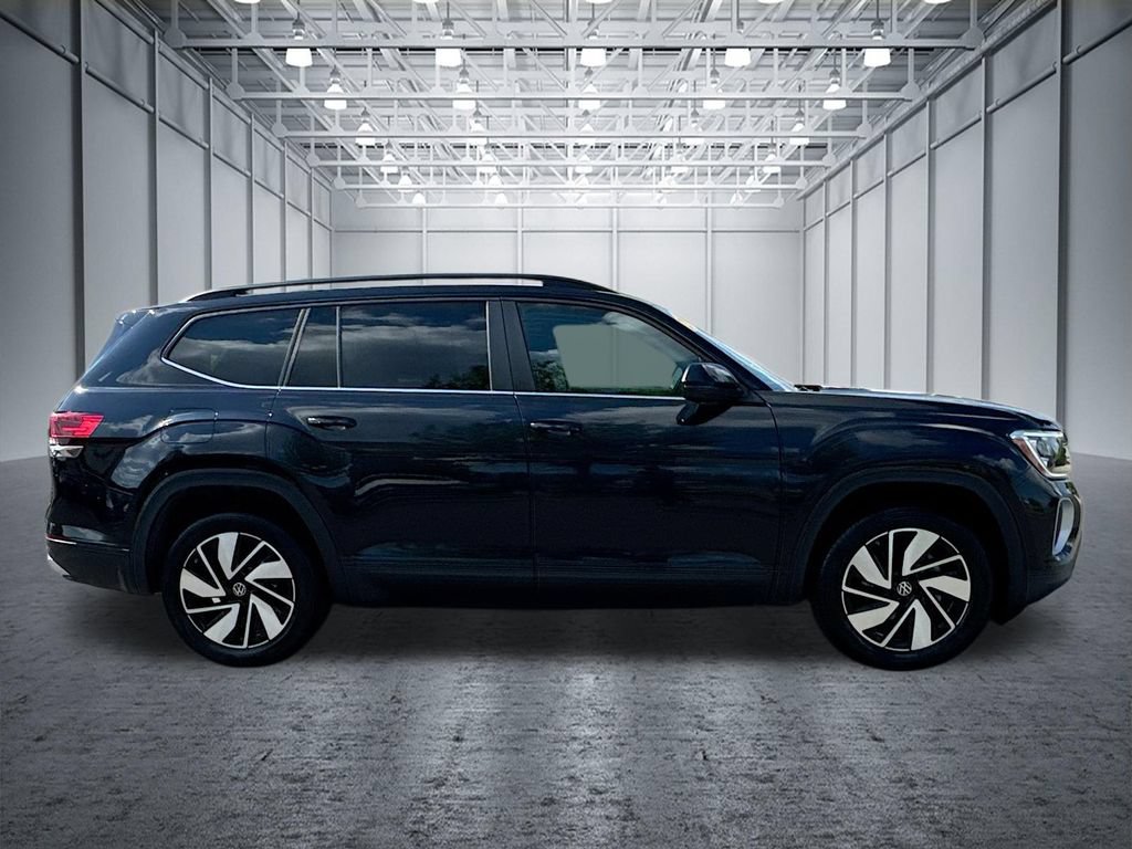 Used 2025 Volkswagen Atlas SE AWD/4WD image 10