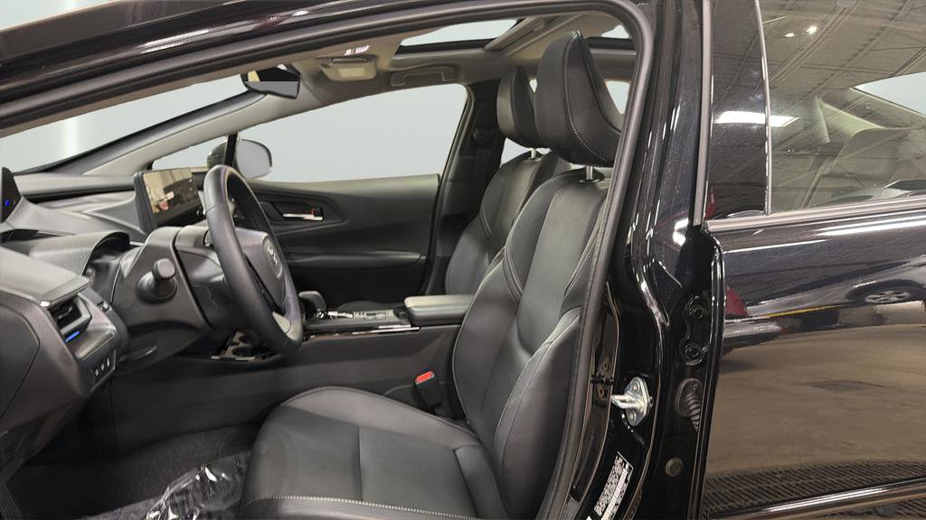 Used 2025 Toyota Prius AWD image 23