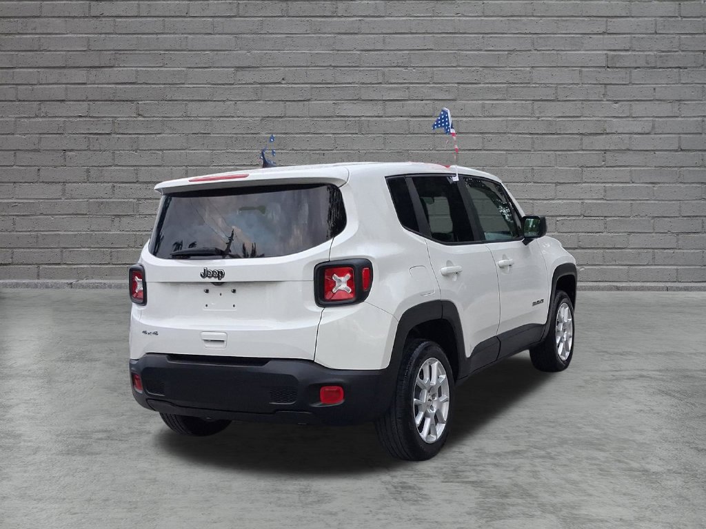 Used 2023 Jeep Renegade Latitude AWD/4WD image 10