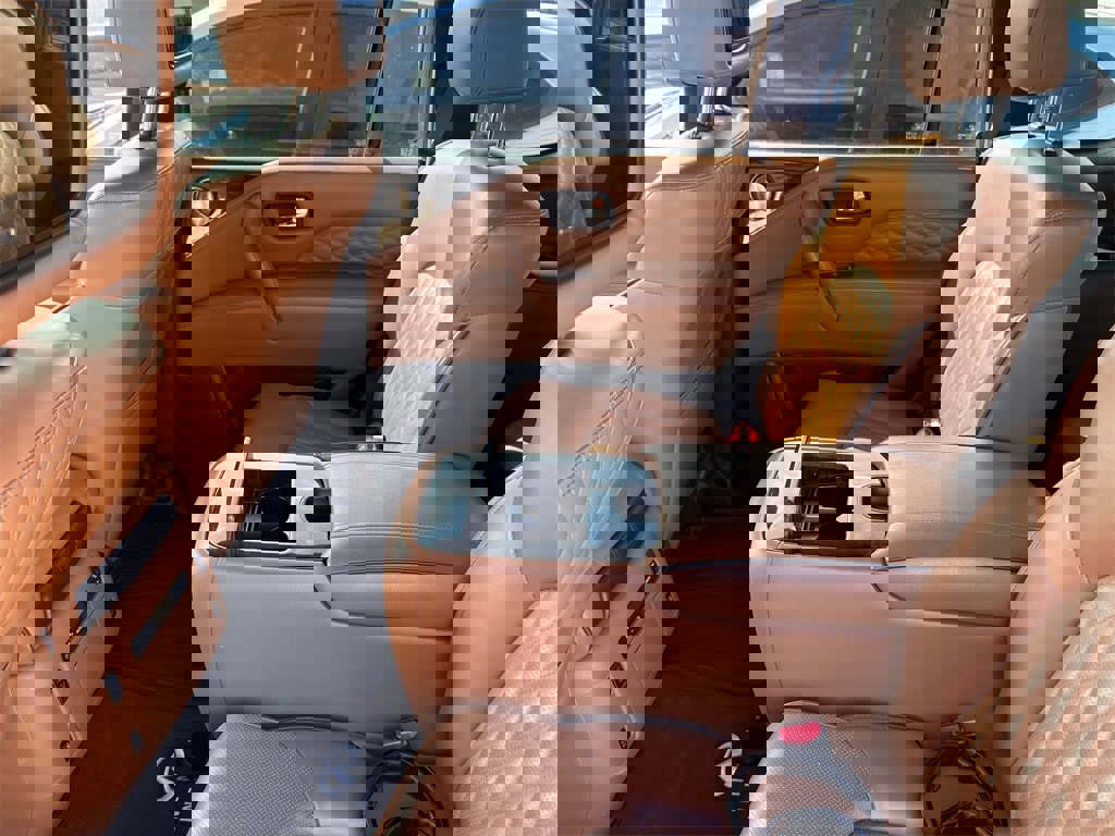 Used 2023 INFINITI QX80 Sensory w/ All-Season Package image 31