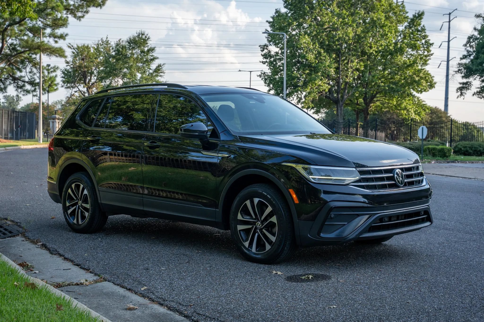 Used 2022 Volkswagen Tiguan S FWD image 4